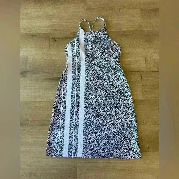 Athleta Zimbabwe High Neck Swim Dress. Women’s size 36 B/C. Excellent condition. - Picture 1 of 5